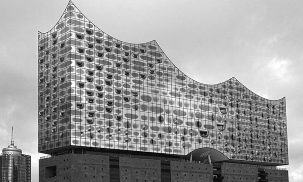 Chanel goes Germany – Métiers d’Art Show Took Place in Hamburg’s Elbphilharmonie