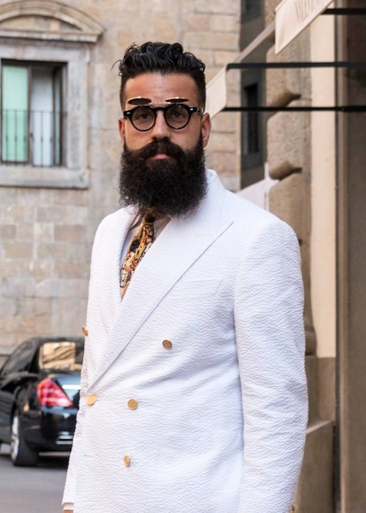 Doublebreasted in white